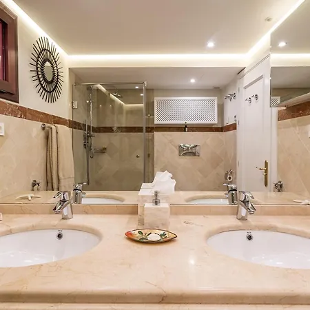 Frontline Luxury Ground Floor * Estepona